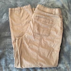 North face knee length shorts, size 8.